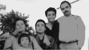 Griselda Blanco junto a su primer esposo y sus tres hijos