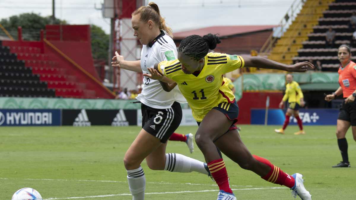 Colombia's Linda Caicedo (R) and Germany's Lisanne Graewe vie for the ball during their Women's U-20 World Cup football match at the Alejandro Morera Soto stadium in Alajuela, Costa Rica,on August 10, 2022.
AFP/Ezequiel BECERRA