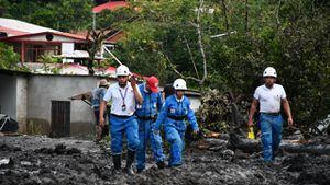 Personal de la Cruz Roja seccional Cundinamarca y Bogotá están desplegados en las zonas de riesgo.