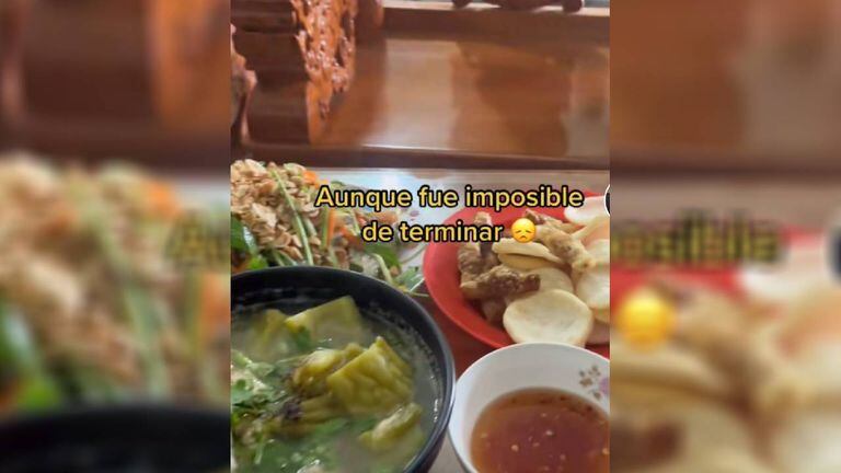Tiktoker compartió los alimentos que le sirvió una familia vietnamita.