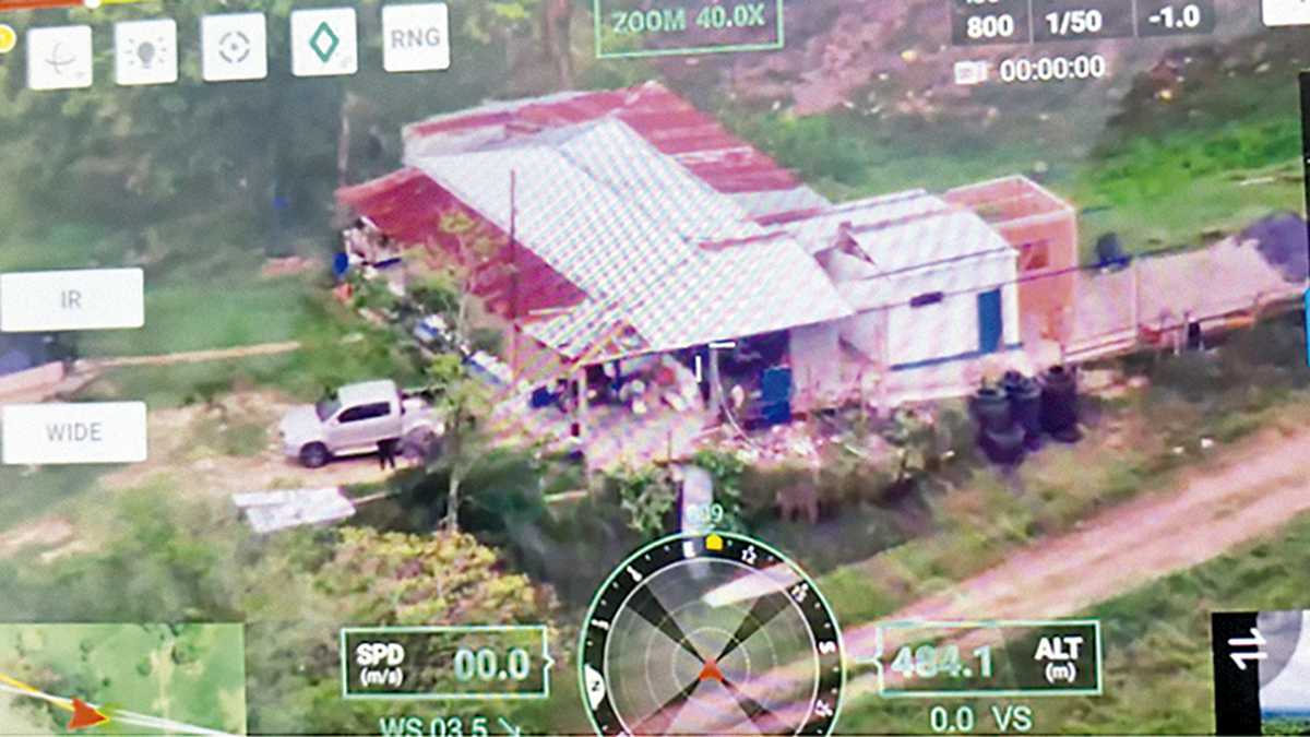    Con aviones no tripulados, la Policía logró ubicar a alias Matamba en una casa de campo en Santander.