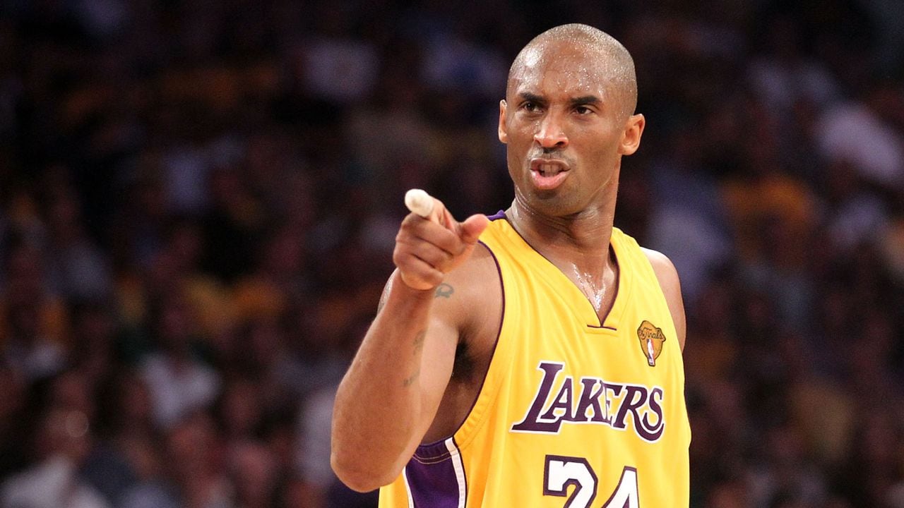En Unidos hacen millonaria subasta por camiseta de Kobe Bryant, exestrella de la NBA
