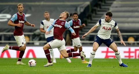 Davinson Sánchez comete autogol en empate del Tottenham contra el West Ham