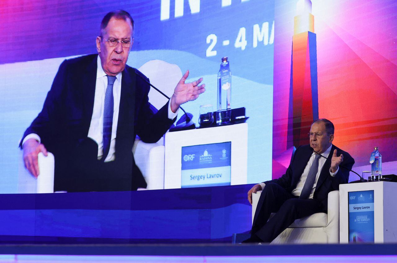 El Ministro de Relaciones Exteriores de Rusia, Sergei Lavrov, habla durante el Diálogo Raisina 2023, en Nueva Delhi, India