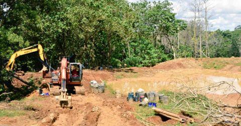 Las minas ubicadas en el zona rural de Cáceres (Antioquia) pertenecían al grupo armado Los Caparros. Foto: Ejército Nacional -Colombia hoy.
