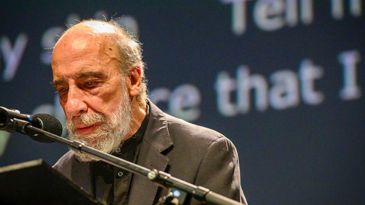 El poeta chileno Raúl Zurita.