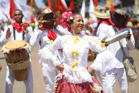Con la Batalla de Flores se dio inicio al Carnaval de Barranquilla 2024 (Colprensa - Jairo Kassiani)