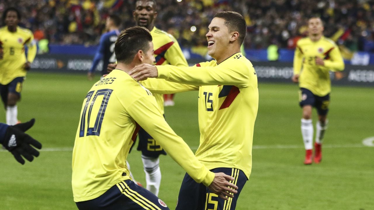 STADE DE FRANCE, PARIS, FRANCE - 2018/03/23: Juan Fernando Quintero and James Rodriguez celebrate a goal during the friendly football match between France and Colombia at the Stade de France, in Saint-Denis, on the outskirts of Paris. final score (France 2 - 3 Colombia). (Photo by Getty Images/Elyxandro Cegarra/SOPA Images/LightRocket)