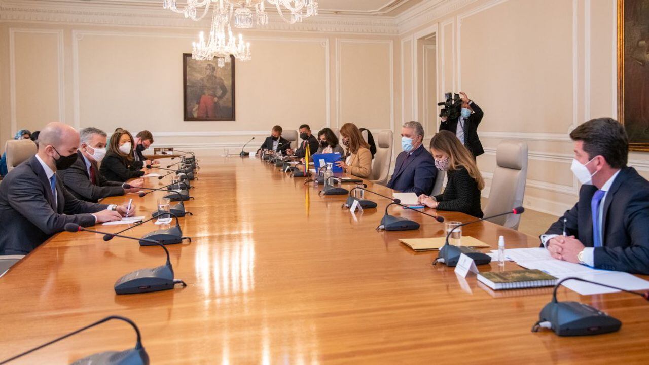 Iván Duque presidente de Colombia con Juan González director para el Hemisferio Occidental del Consejo de Seguridad de Estados Unidos