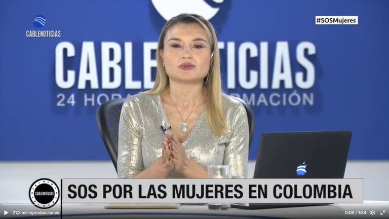 Ana maría Vélez periodista twitter @laotracaracn