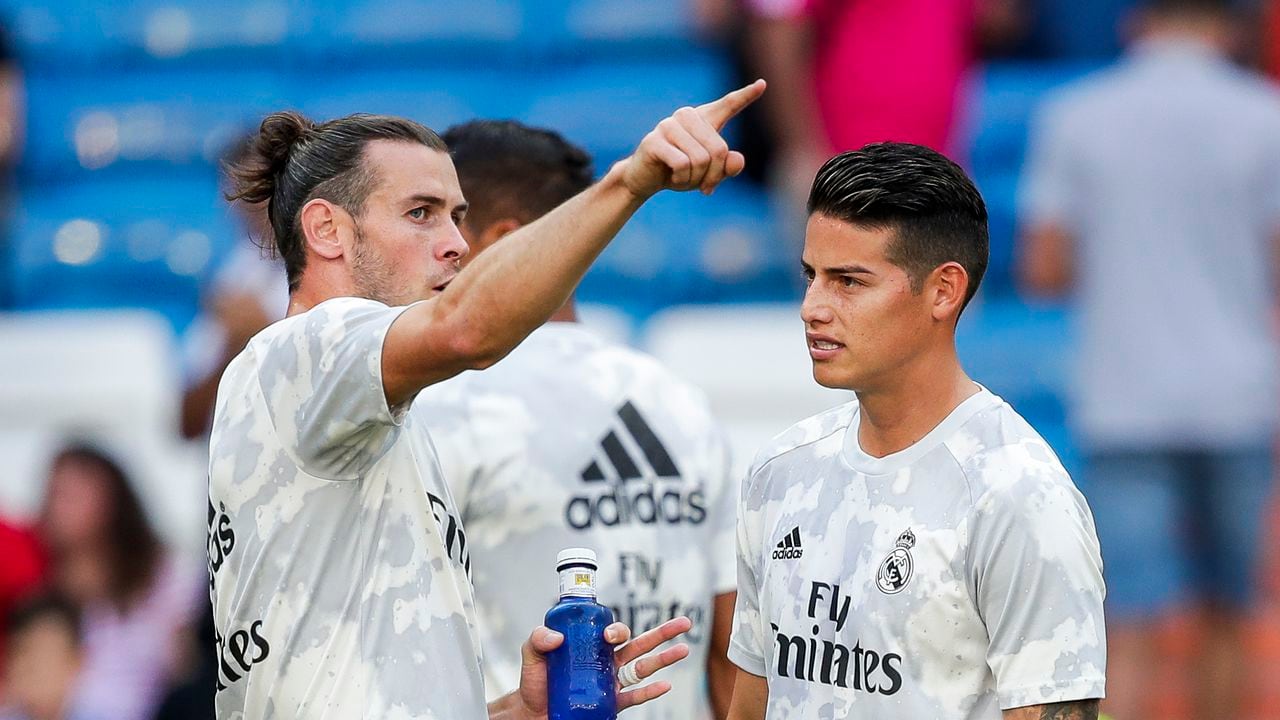MADRID, SPAIN - AUGUST 24: (L-R) Gareth Bale of Real Madrid, James Rodriguez of Real Madrid during the La Liga Santander  match between Real Madrid v Real Valladolid at the Santiago Bernabeu on August 24, 2019 in Madrid Spain (Photo by David S. Bustamante/Soccrates/Getty Images)