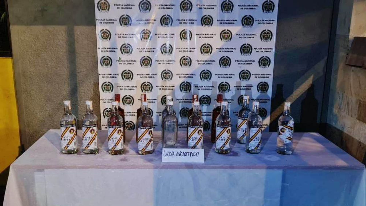 Más de 1.100 botellas de licor adulterado y de contrabando han sido incautadas en Bogotá.