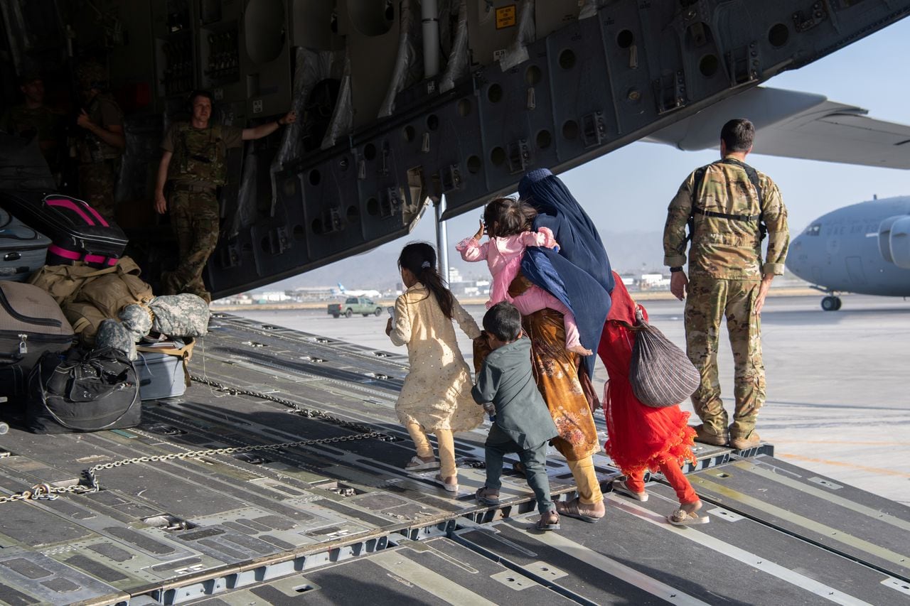 Evacuación del aeropuerto internacional Hamid Karzai de Kabul