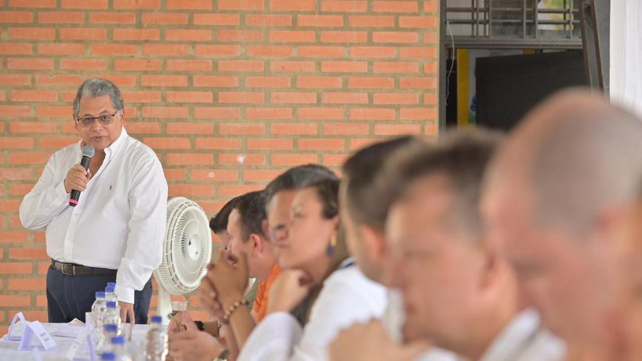 El superintendente de Salud en la audiencia sobre la reforma a la salud en Arauca.