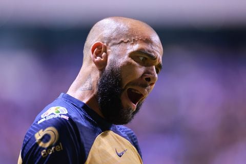 PUEBLA, MEXICO - SEPTEMBER 23: Dani Alves of Pumas reacts during the 7th round match between Puebla and Pumas UNAM as part of the Torneo Apertura 2022 Liga MX at Cuauhtemoc Stadium on September 23, 2022 in Puebla, Mexico. (Photo by Hector Vivas/Getty Images)