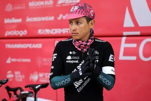 Esteban Chaves llegaba como uno de los principales nombres de colombia para la 'corsa rosa'