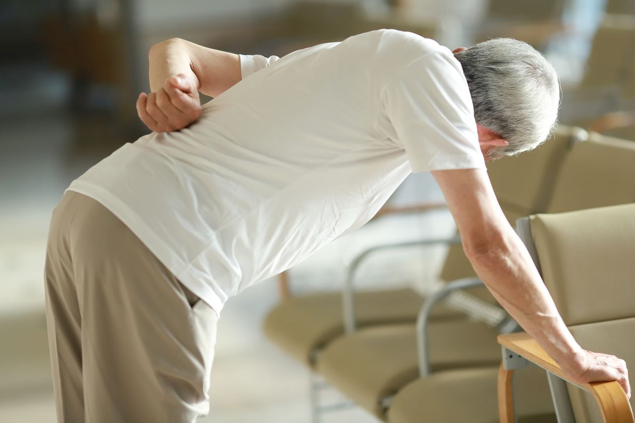 Muchas son las causas que se asocian con el dolor de espalda. Foto: Getty images.