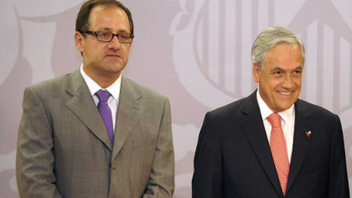 Harald Beyer posa junto al presidente Sebastián Piñera durante su posesión en el cargo. 