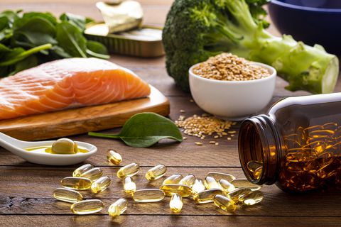 Alimentación saludable / Alimentos y cápsulas de vitamina