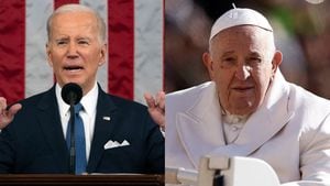 Joe Biden y papa Francisco.