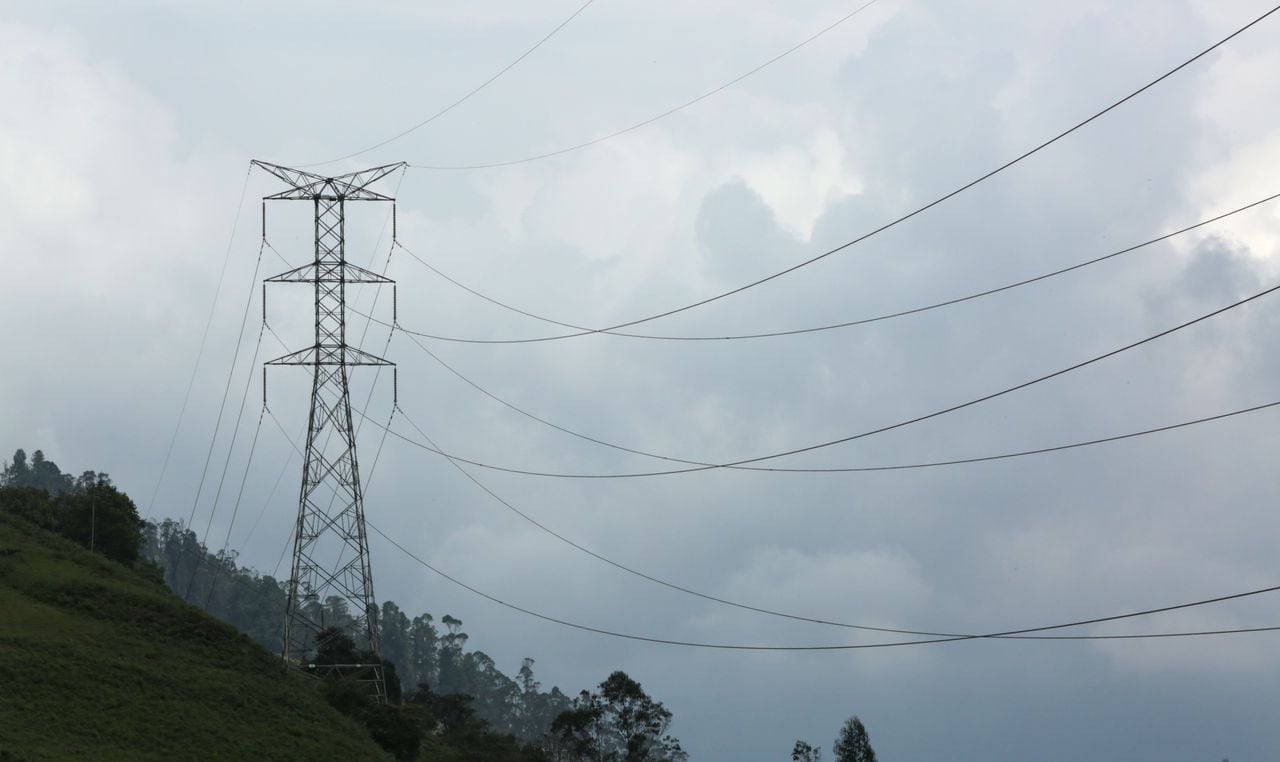 línea de transmisión eléctrica
 torres de alta tensión
Cundinamarca abril 3 del 2024
Foto Guillermo Torres Reina / Semana