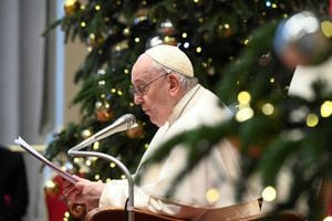 Papa Francisco pronuncia discurso sobre "Estado del mundo" a diplomáticos en el Vaticano.