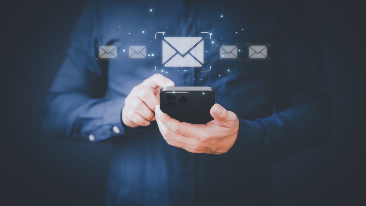 Aunque las compañías  financieras verdaderas  podrían comunicarse con usted por email, jamás   le enviarán un correo o mensaje de texto con un enlace para que actualice su información de pago.