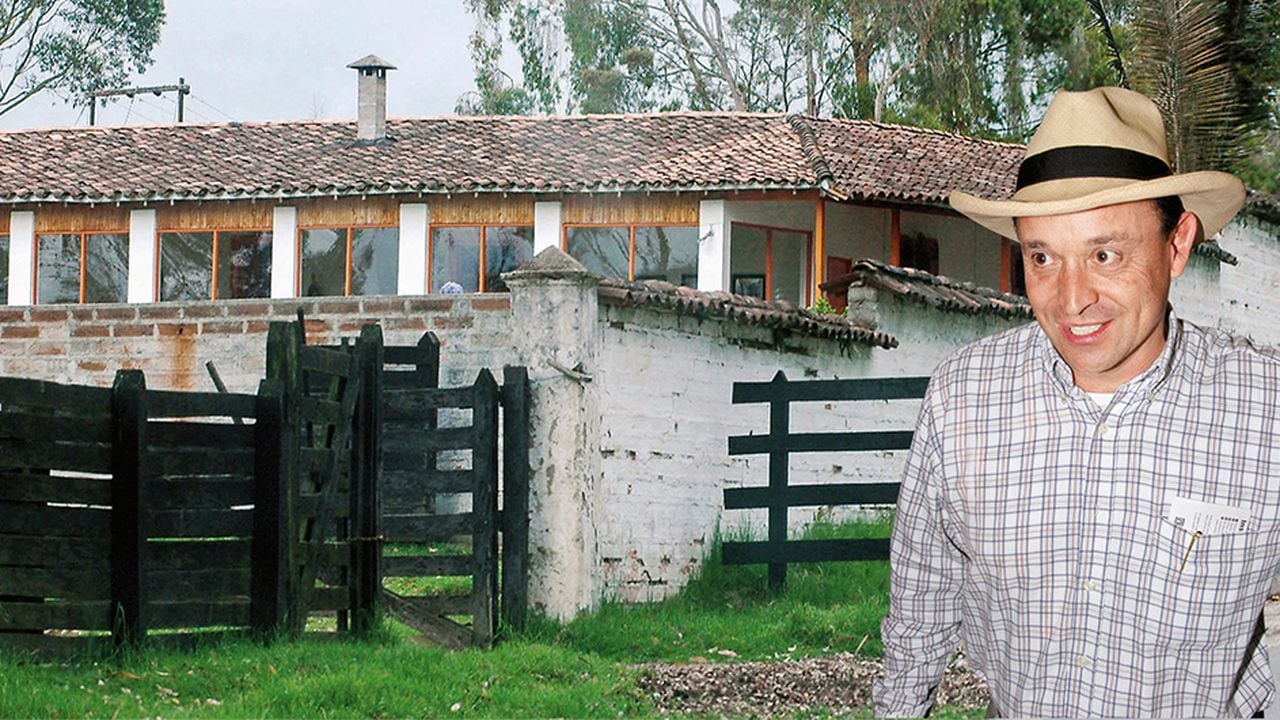  Santiago Uribe, hermano del expresidente Álvaro Uribe, fue acusado como miembro de los Doce Apóstoles en 1996. El proceso estuvo dormido y en 2010 se reabrió por declaraciones de un testigo.