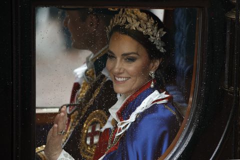 Kate, la princesa de Gales y el príncipe William viajan en un autocar después de la ceremonia de coronación del rey Carlos III de Gran Bretaña en Londres, el sábado 6 de mayo de 2023.