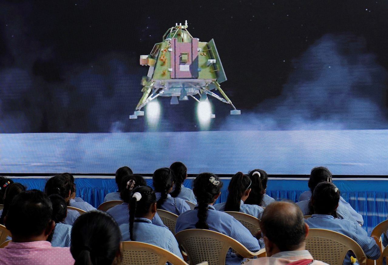 Transmisión en vivo del aterrizaje de la nave espacial Chandrayaan -3 en la Luna.
