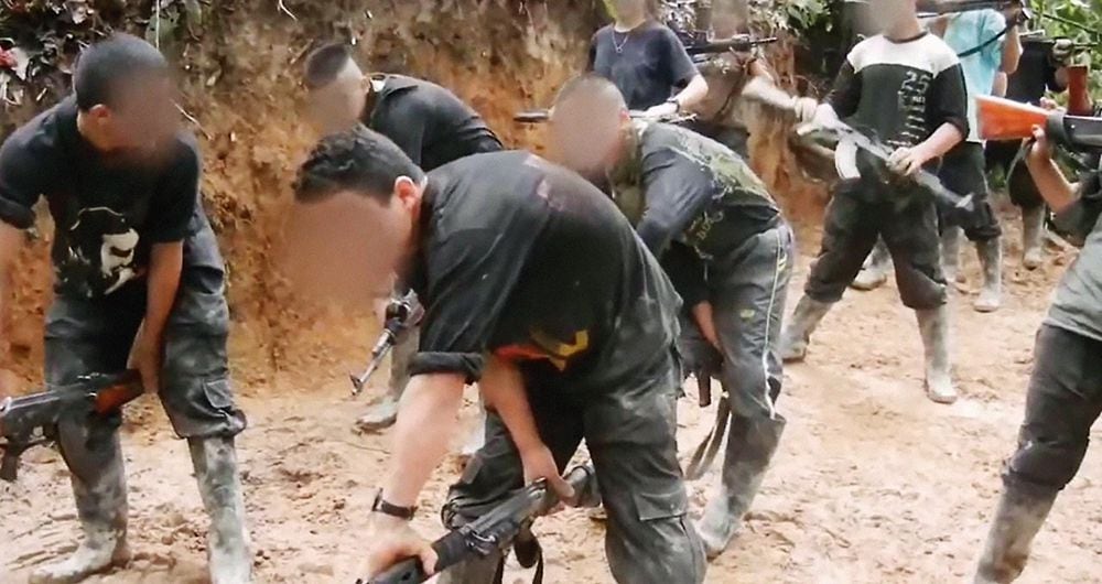  Luego de superadas las pruebas, los menores ingresan a un entrenamiento exhaustivo en las montañas de Antioquia para posteriormente integrar las filas de las disidencias, ELN y Clan del Golfo, según la Defensoría. 