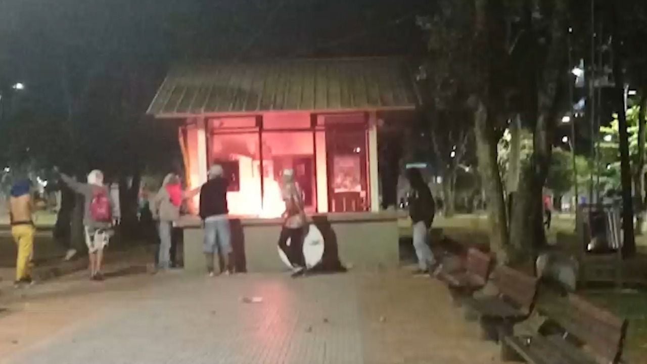 Captura del video incendio cai del Parque de los Niños en Bucaramanga.