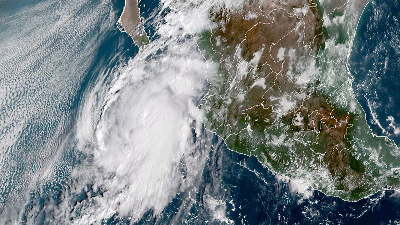 Huracán Pamela avanzando hacia la costa del Pacífico de México