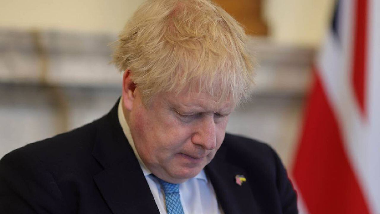 Boris Johnson y los problemas que marcan su crisis de gobernabilidad en Inglaterra.