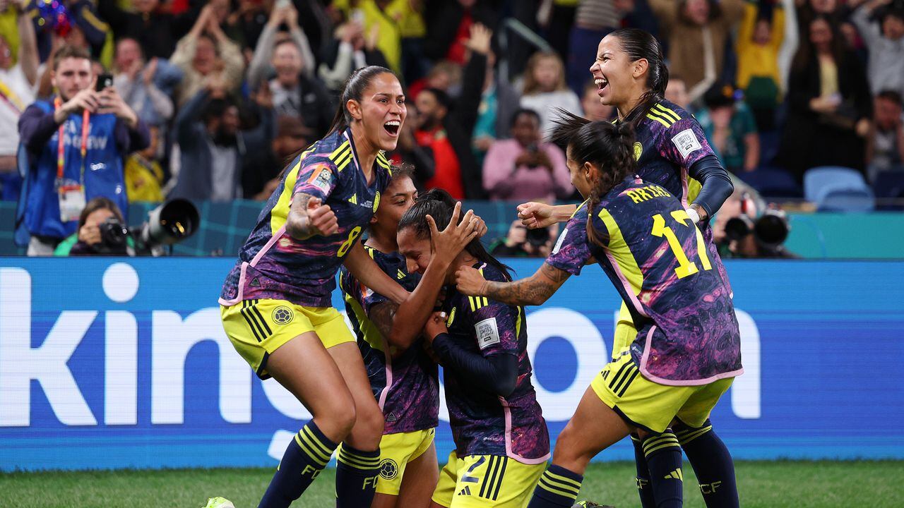 SYDNEY, AUSTRALIA - JULY 30: Manuela Vanegas of Colombia celebrates with teammates after scoring her team's second goal during the FIFA Women's World Cup Australia & New Zealand 2023 Group H match between Germany and Colombia at Sydney Football Stadium on July 30, 2023 in Sydney, Australia. (Photo by Elsa - FIFA/FIFA via Getty Images)