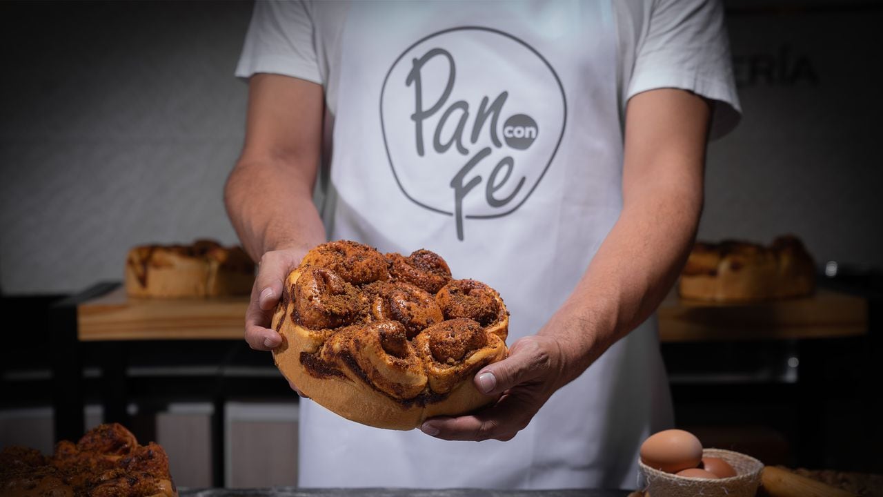 Pan Con Fe, la novedosa receta que prepararon los panaderos colombianos para Semana Santa.