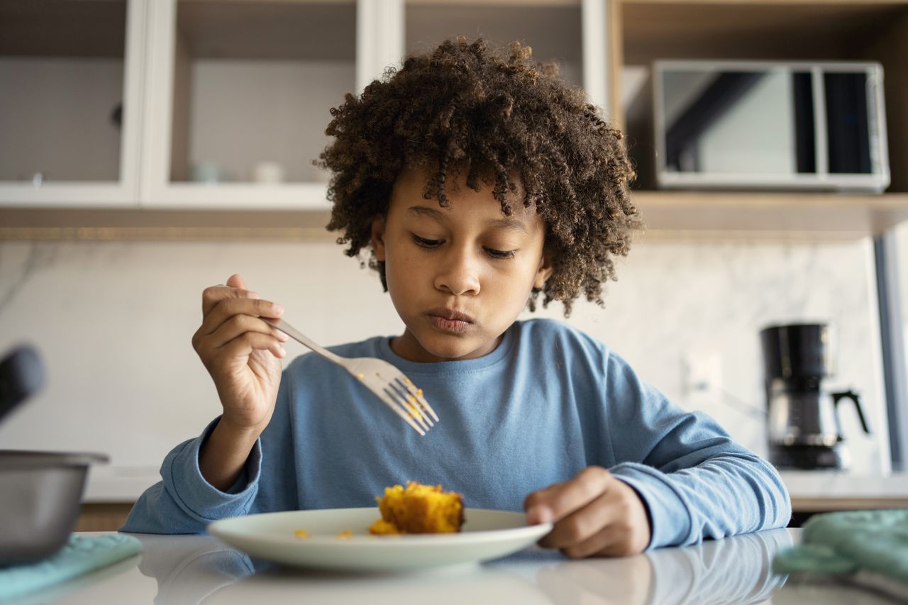 El hambre oculta afecta principalmente el desarrollo neurológico, la talla, el crecimiento, la función física y la función mental de los niños que la padecen