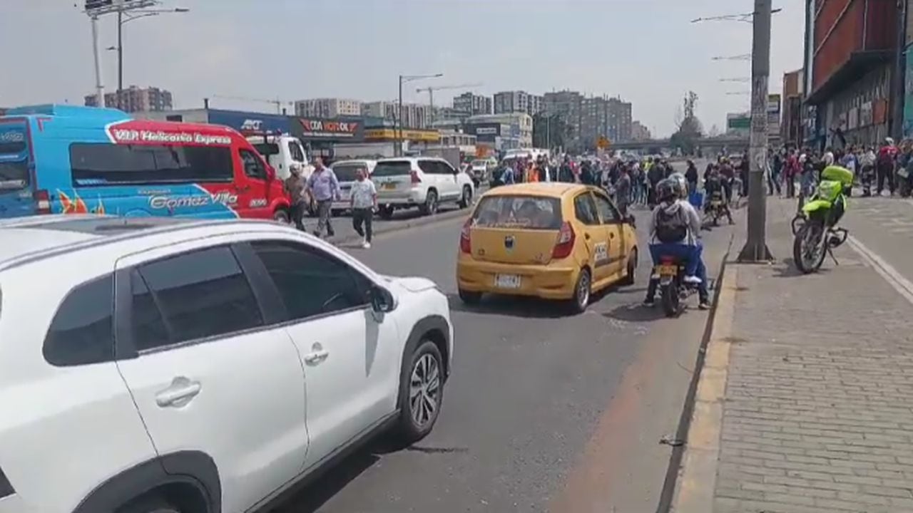 Se reporta bloqueo por manifestación en la Avenida Boyacá