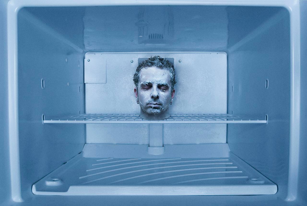 Las autoridades adelantan las investigaciones para esclarecer desde hace cuánto el hombre se encontraba en el refrigerador.