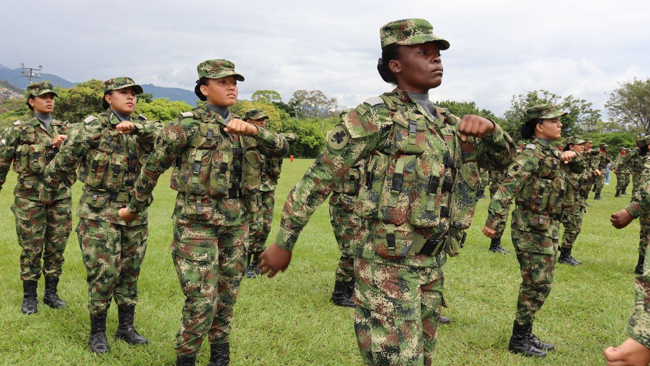 Mujeres que prestan servicio militar en el Valle del Cauca