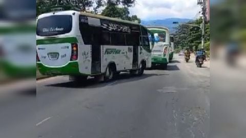 En caravana de la Virgen del Carmen, conductor de bus habría provocado accidente en Bucaramanga.