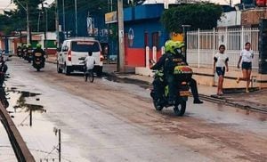 La imagen tomada a uniformados de la Policía en Montería.