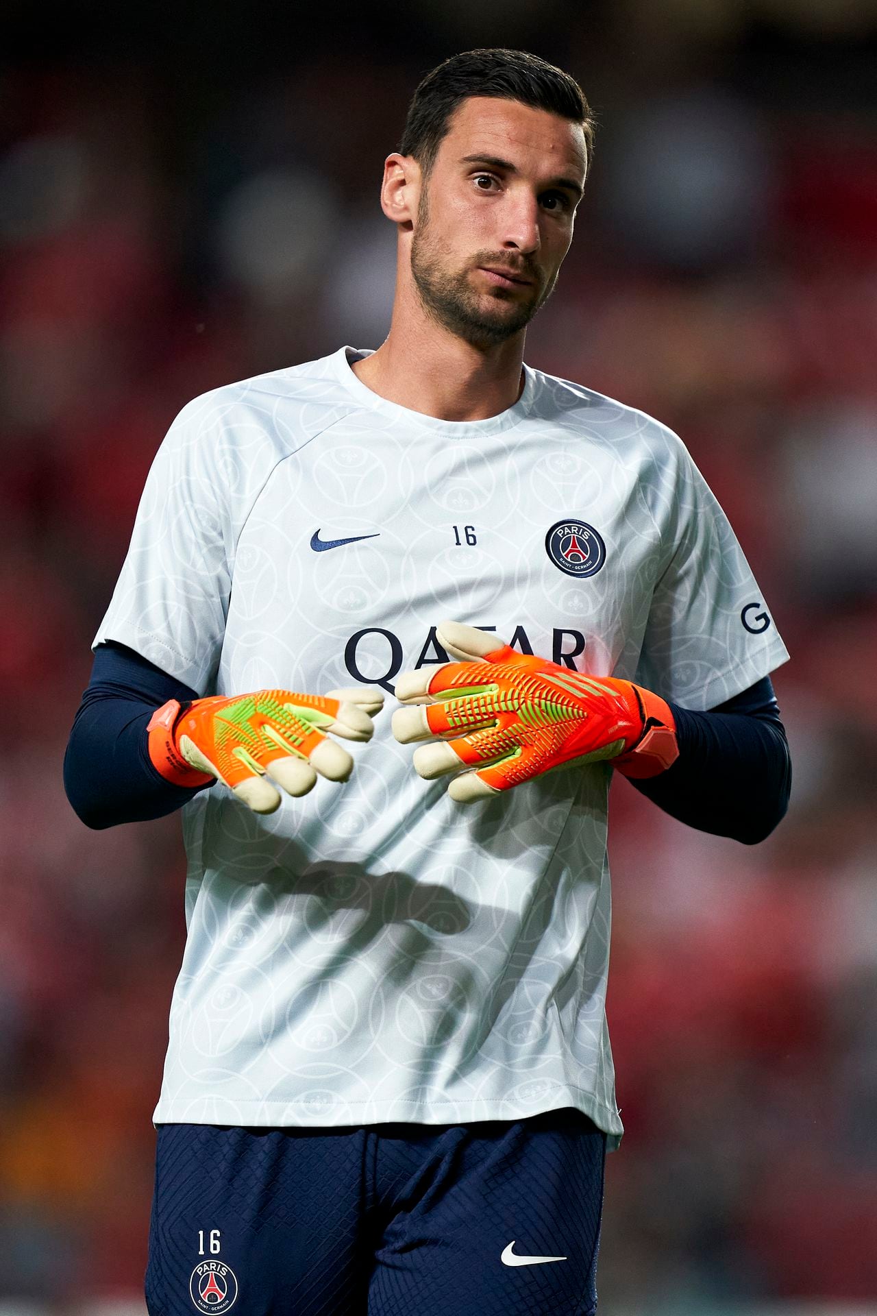LISBON, PORTUGAL - OCTOBER 05:  Sergio Rico of Paris Saint-Germain FC warms up prior to the UEFA Champions League group H match between SL Benfica and Paris Saint-Germain at Estadio do Sport Lisboa e Benfica on October 05, 2022 in Lisbon, Portugal. (Photo by Jose Manuel Alvarez/Quality Sport Images/Getty Images)