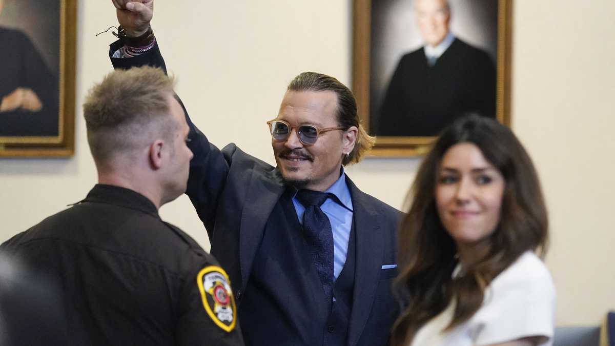 Johnny Depp: juez falló a su favor y reconoció sanción a su exesposa por difamarlo.  Foto: Steve Helber / AFP