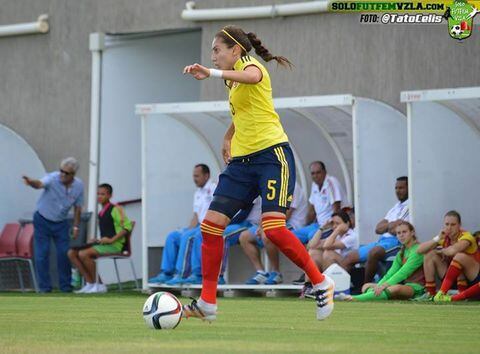 Ortiz jugó como delantera o mediocampista ofensiva en la Selección Colombia femenina.