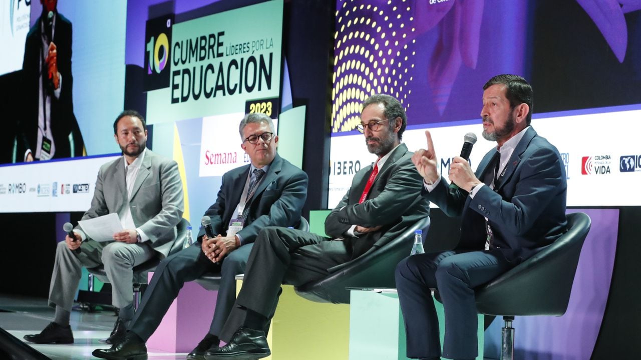 CUMBRE LÍDERES POR LA EDUCACIÓN 2023