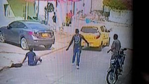 Un taxista arrastró a una joven por una calle de Cartagena.