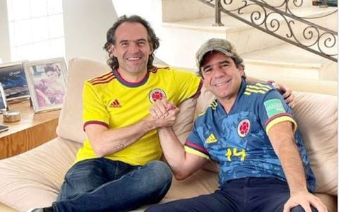 Federico Gutiérrez viajó a Barranquilla para apoyar a la Selección y fue recibido por Álex Char