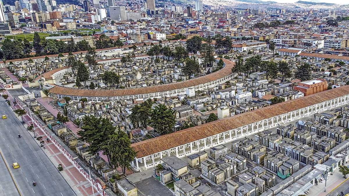 En medio de la pandemia, Bogotá cambió la concesión de los cementerios distritales y las tarifas de los servicios públicos funerarios se dispararon.