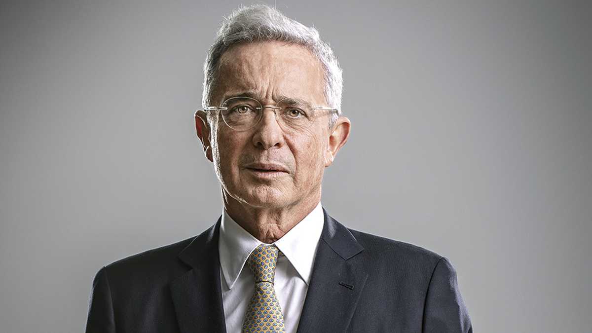 Álvaro Uribe envía un mensaje confuso e incomprensible”: María Fernanda  Cabal hace pública su molestia con el expresidente
